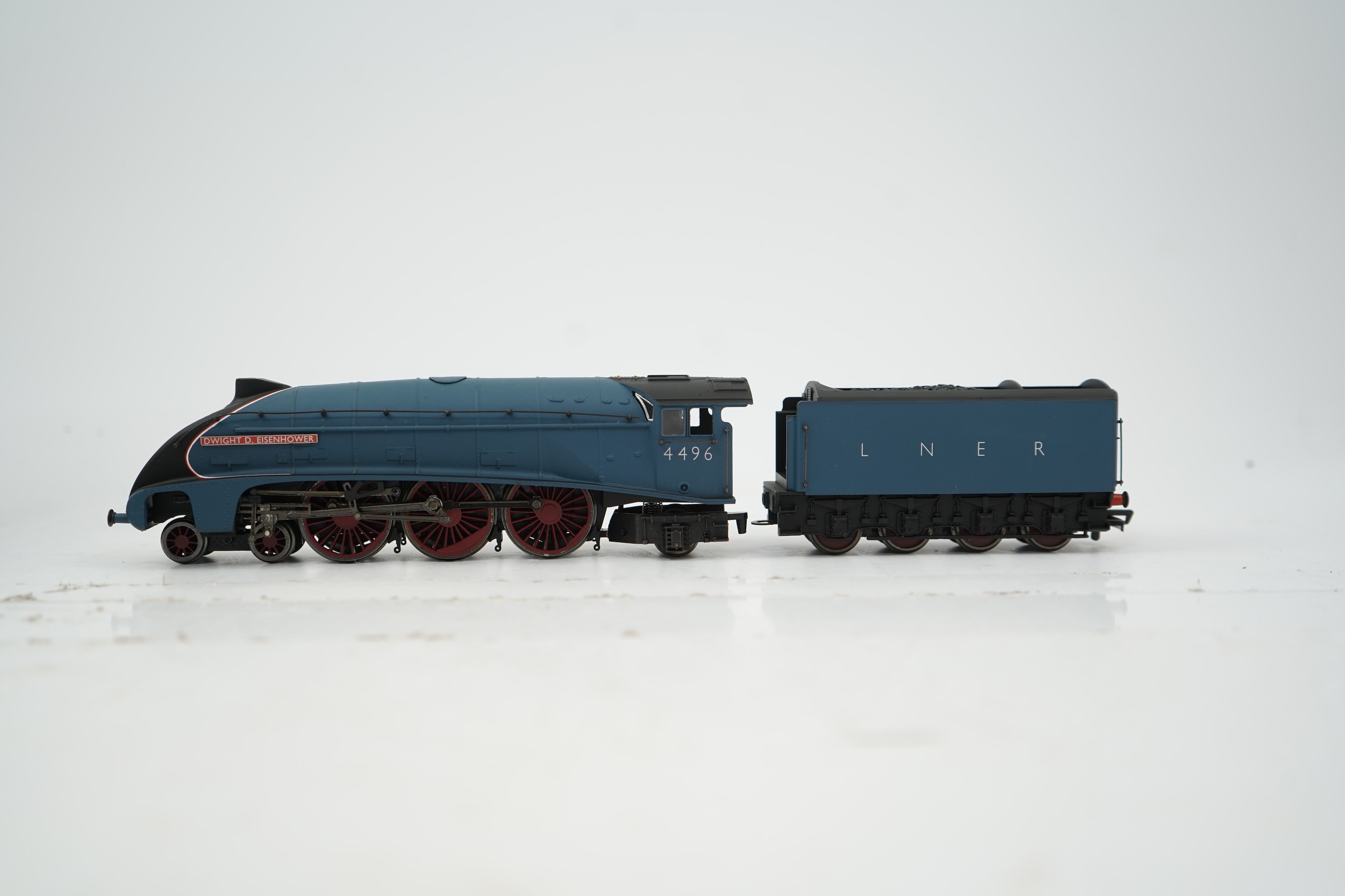 A wooden cased Bachmann Branchline 00 gauge railway LNER class A4 tender locomotive, Dwight D. Eisenhower, 4496